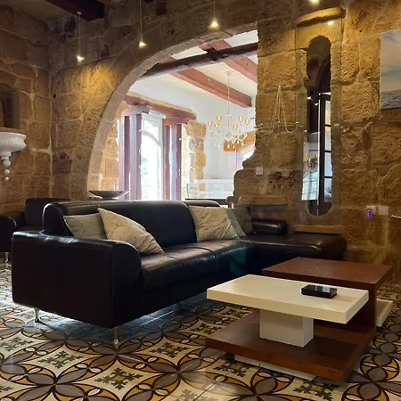 Traditional Maltese By Ma סיינט פול ביי